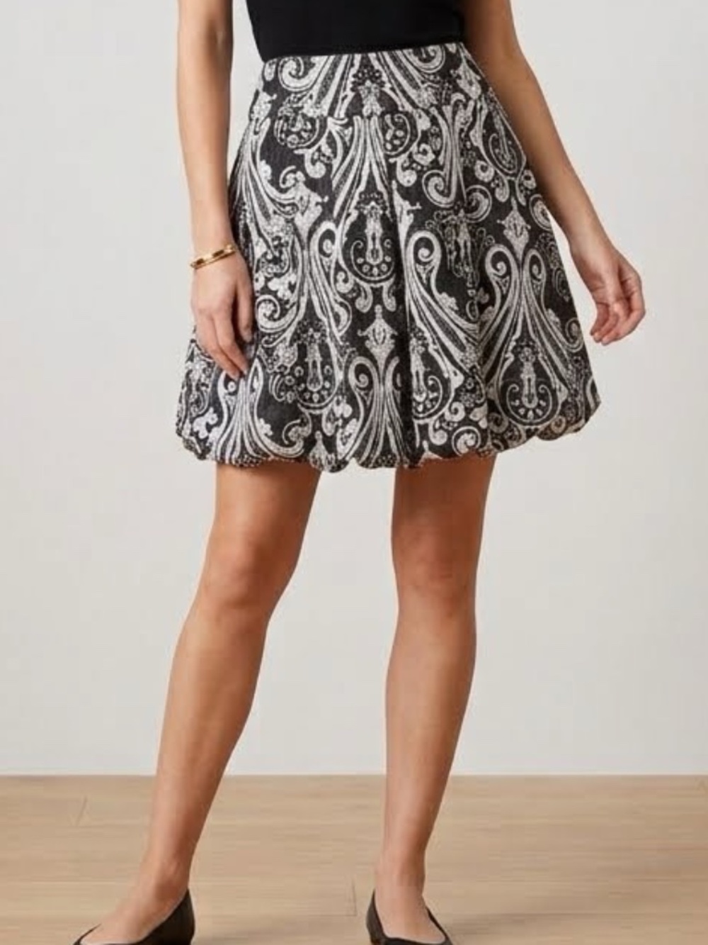 White House Black Market Women's Sz 4 Silk Bubble Hem Skirt Paisley Mini